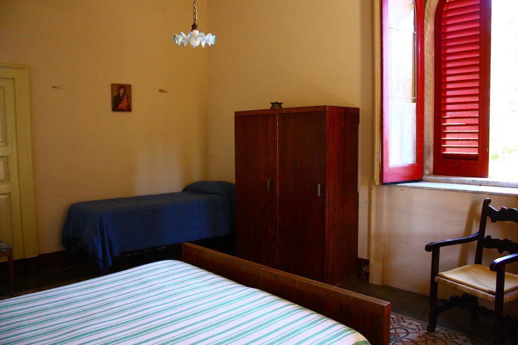 B&B Sotto I Pini Zafferana Etnea Εξωτερικό φωτογραφία